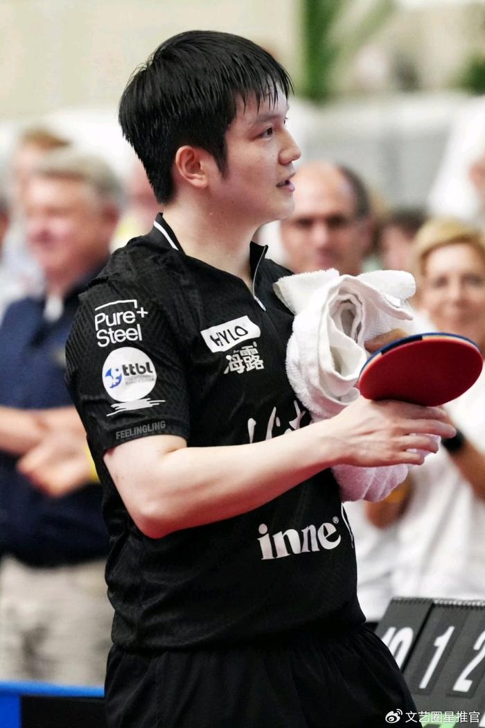 球天下官网-感谢！樊振东孤身留洋遇到好队长，赛后第一时间复盘+主动当配角