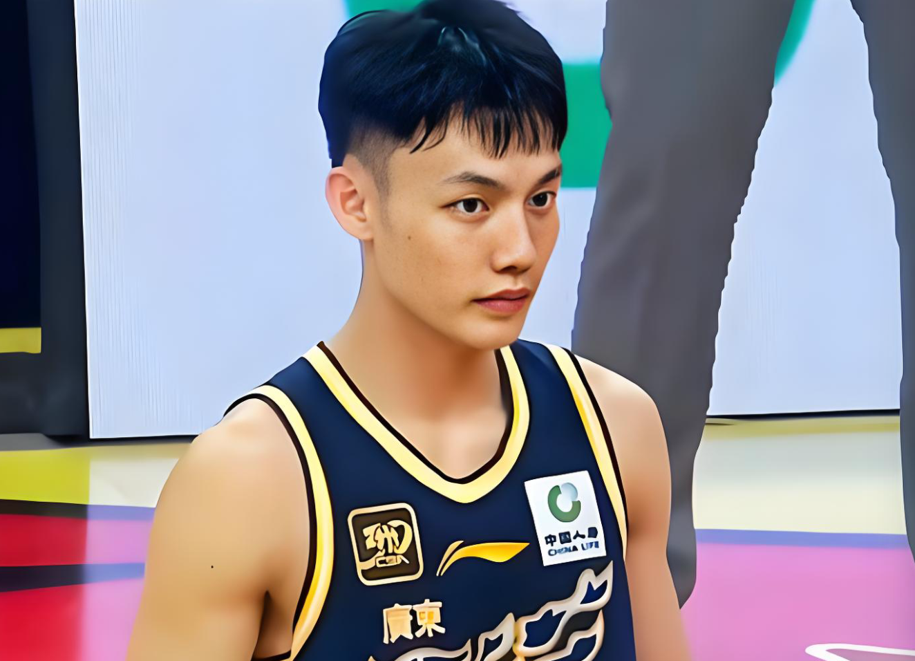 球天下体育-5投0中，在场上输23分！揪出表现最差之人，坑惨了广东队